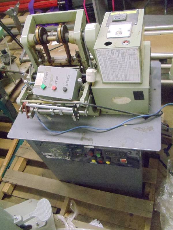 lot 29 image: Strip cutting machine