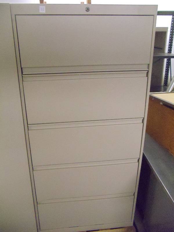 lot 36 image: 30 metal 5 drawer lateral file
