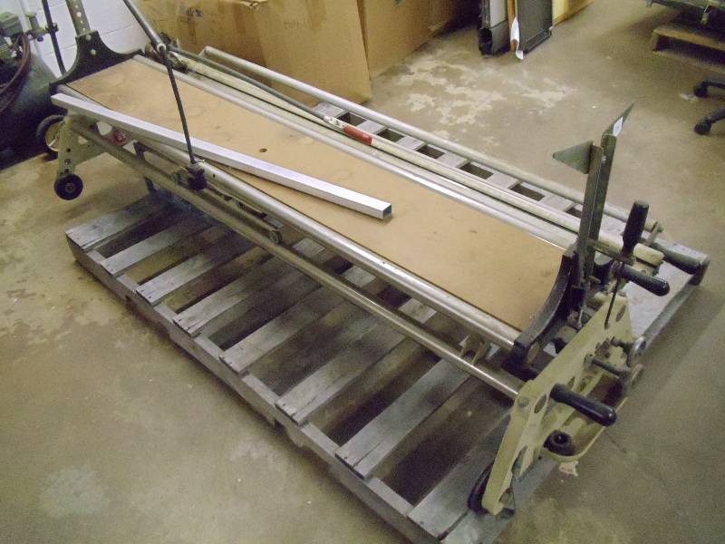 lot 39 image: Fabric spreader and cutter