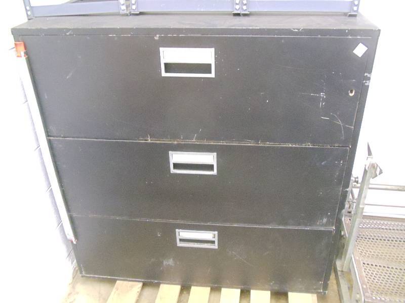 lot 42 image: Lateral file