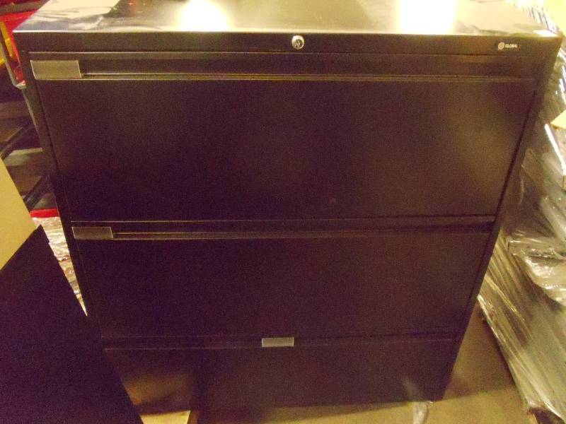 lot 50 image: 36 metal 3 drawer lateral file.