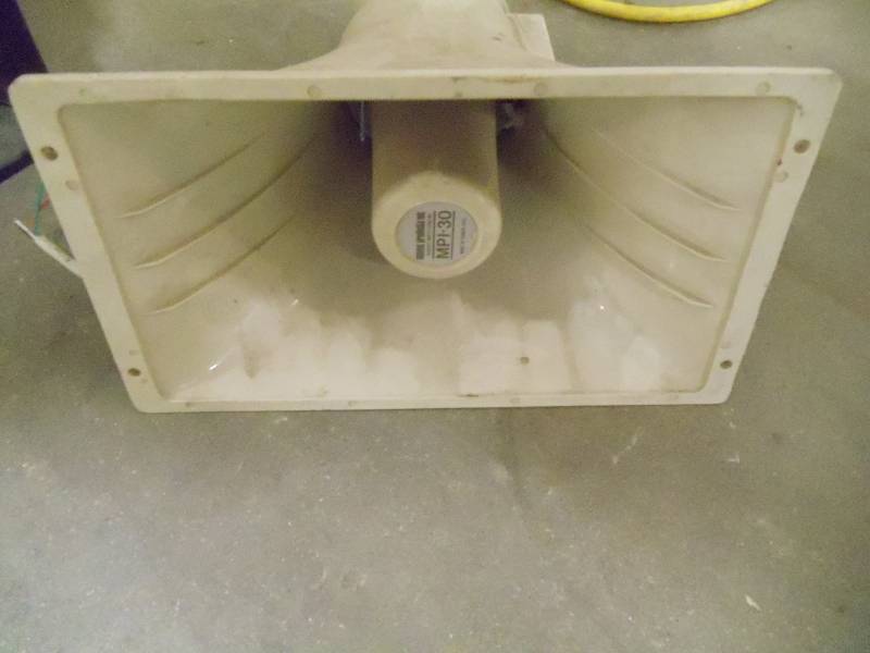 lot 67 image: Moose loud speaker