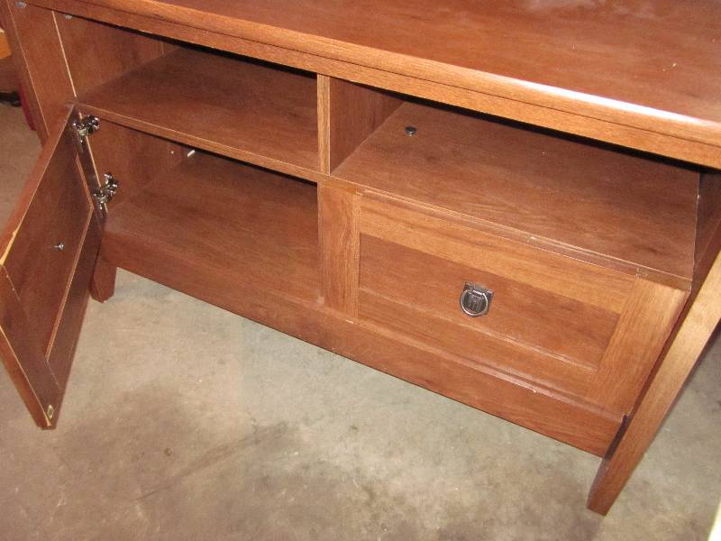 Corner TV Stand