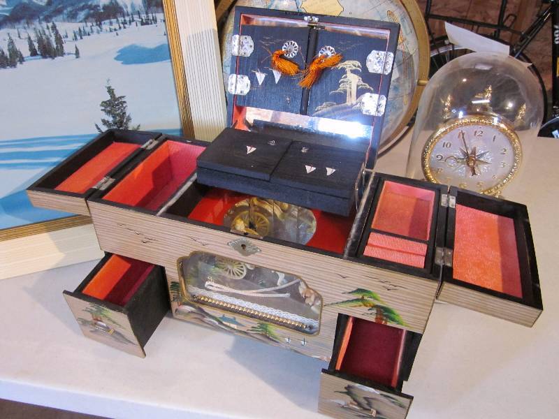 Illuminated Picture, Oriental Jewelry Box, Globe, Anniversary Clock