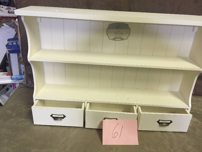 lot 61 image: Enchante WallAccesory Distressed White New