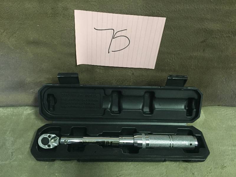 lot 75 image: Husky 40-200 in. lbs. 14 in. Drive Torque Wrench