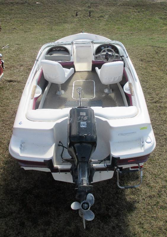 1997 Glastron 18 Boat