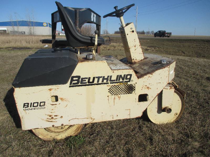 Beuthling Ride On Packer