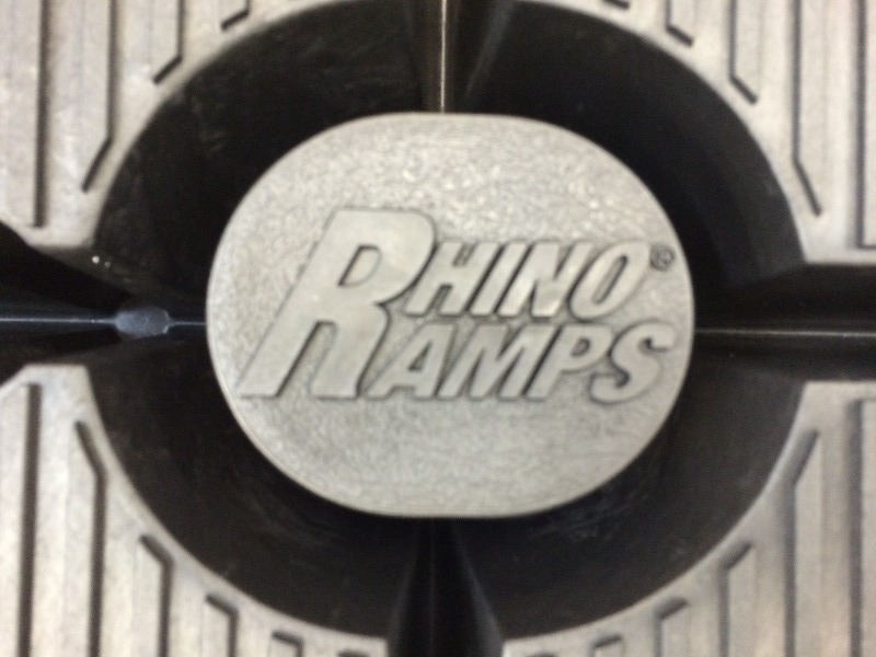 lot 6 image: Rhino Ramps - New   A great product