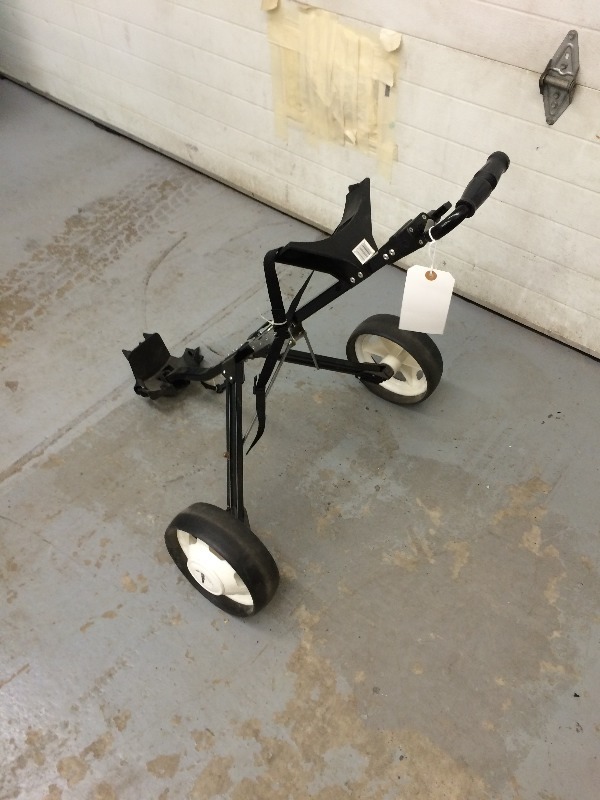 lot 11 image: Golf Bag Cart