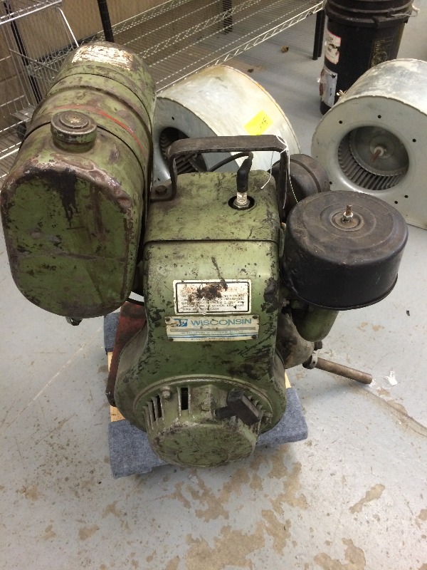 lot 101 image: Wisconsin Motor - runs