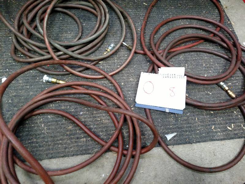 Commercial grade air hoses w fittings