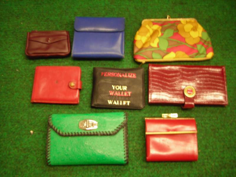 7 Vintage Coin Purses & Wallets