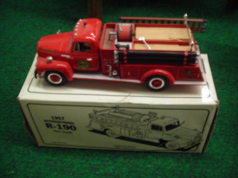 1957 International R-190 Fire Truck 134 Scale