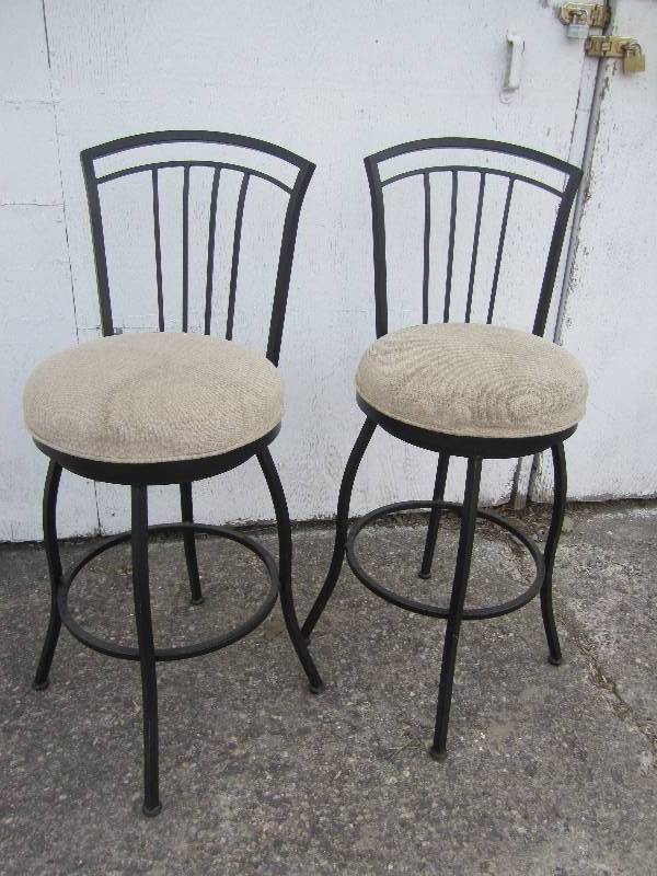 2 metal frame swivel chairs ...