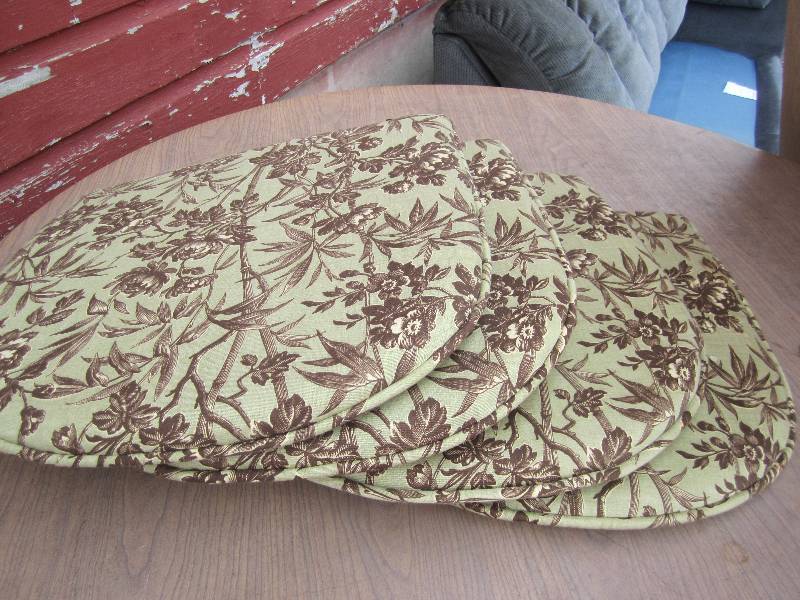 4 chair cushion ...