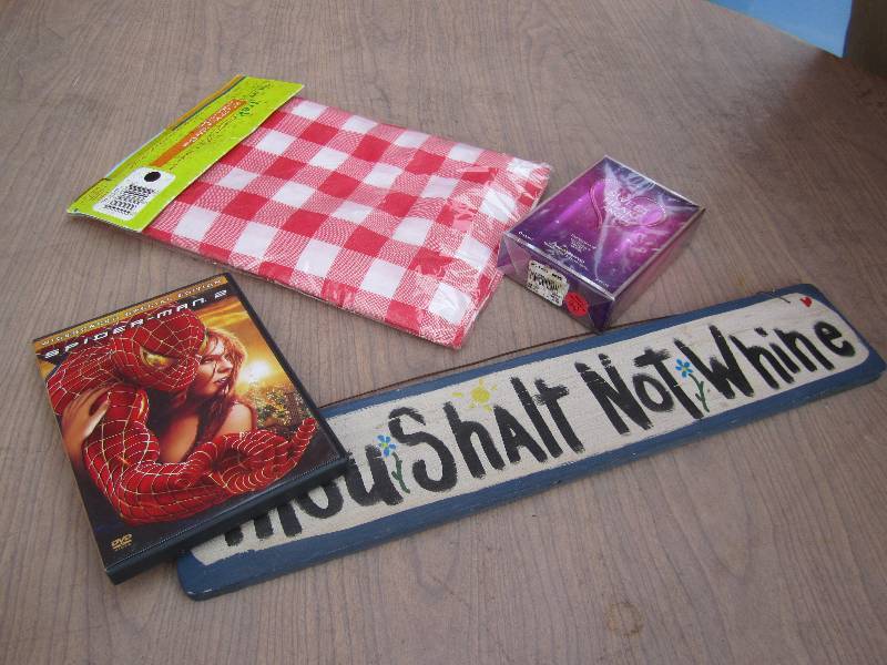 mixed lot of table cloth manie dc...