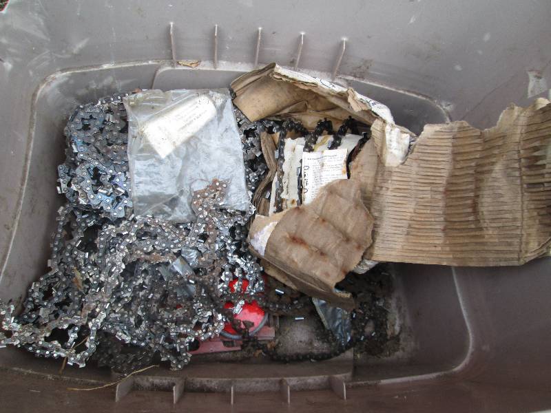lot of chainsaw replacement chain ...