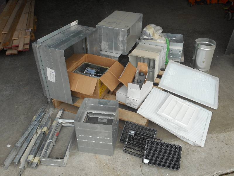 Pallet Lot Of Commercial Vent Cove...