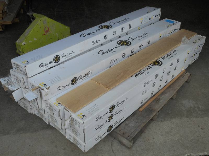(15) Bundles Of Hallmark European O...