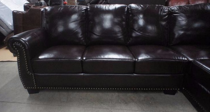 lot 26 image: 109 Encore High End Leather Sectional