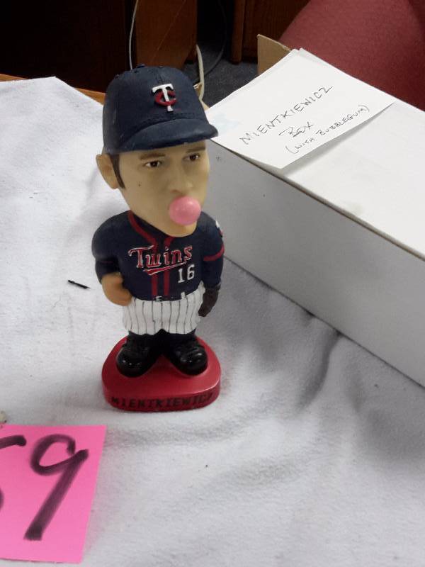 Toronto Blue Jays Jim Thorpe and Twins, Mienkiewicz, Bubble Gum Bobble heads