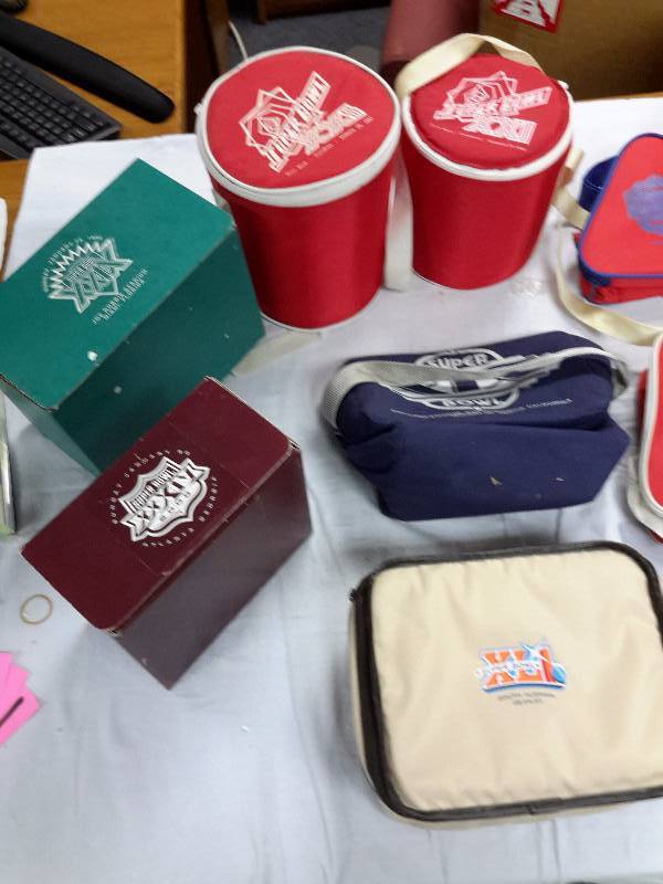 Large lot of lunch boxes.. Some cardboard