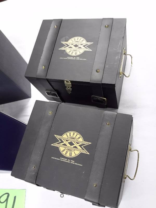 6 Super Bowl GiftLunch Boxes