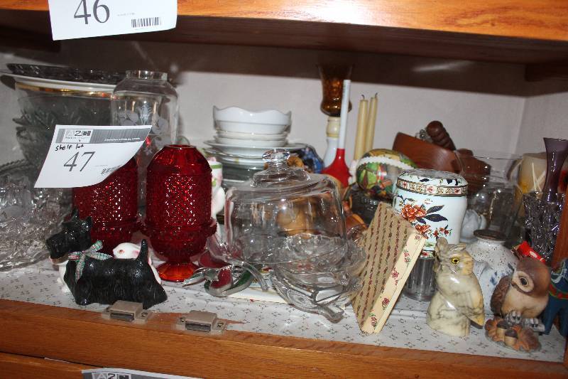 Shelf Lot of Miscellaneous Glassware