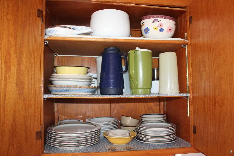 Contents of Cabinet Kitchen Wares