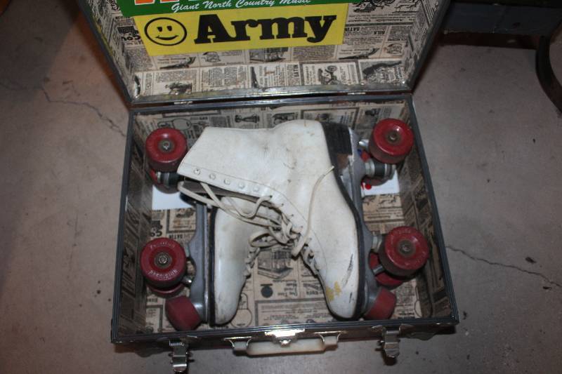 Womens Roller Skates in Carry Case