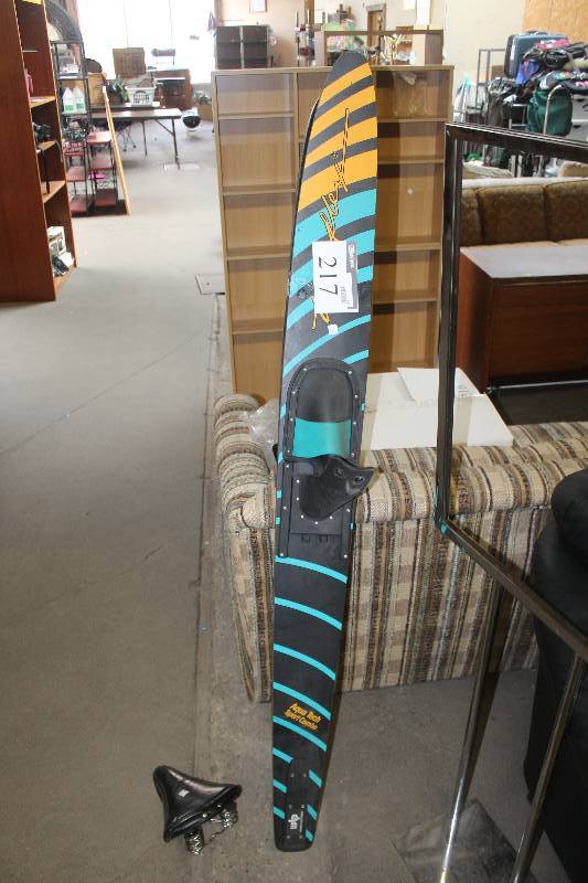 lot 217 image: Water Ski