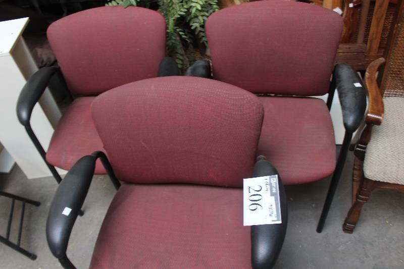 lot 206 image: Lot of (3) Chairs