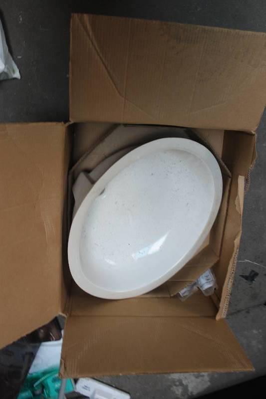 lot 247 image: Sink