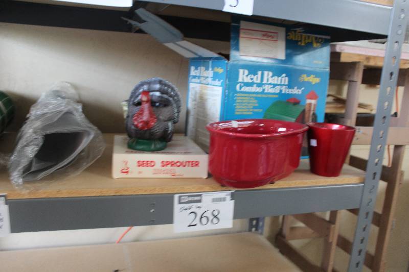 lot 268 image: Shelf Lot of Yard Stuff