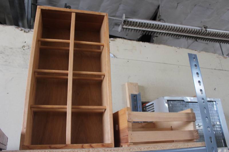 lot 272 image: Shelf Lot