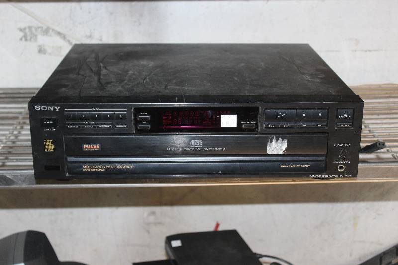 lot 34 image: Sony Compact Disc Player