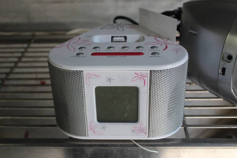 lot 26 image: NextPlay iPod Docking Alarm Clock Radio