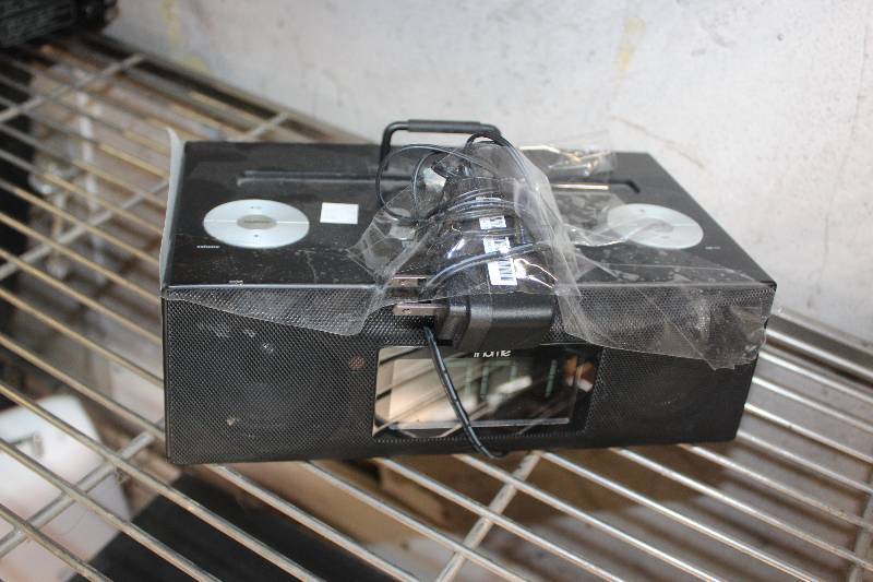 lot 27 image: iHome Docking Boombox
