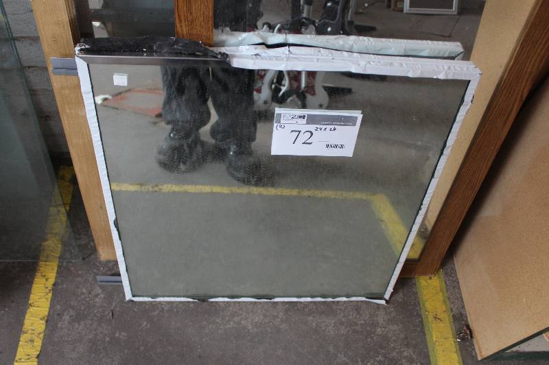 lot 72 image: Lot of (2) Mirrors