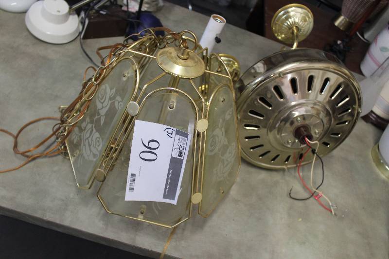 lot 90 image: Lot of (3) Light Fixtures