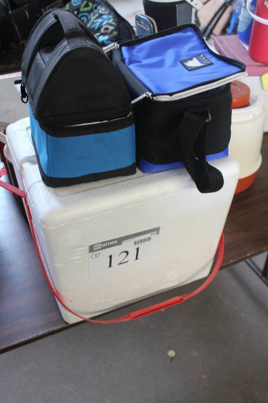 lot 121 image: Lot of (3) Coolers