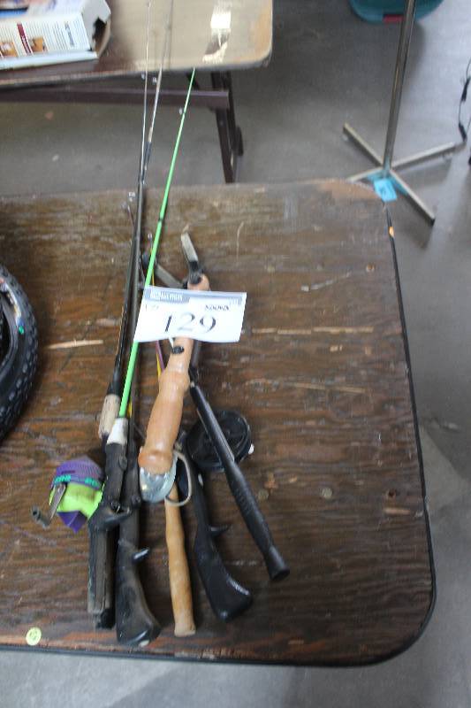 lot 129 image: Lot of (7) Fishing Poles