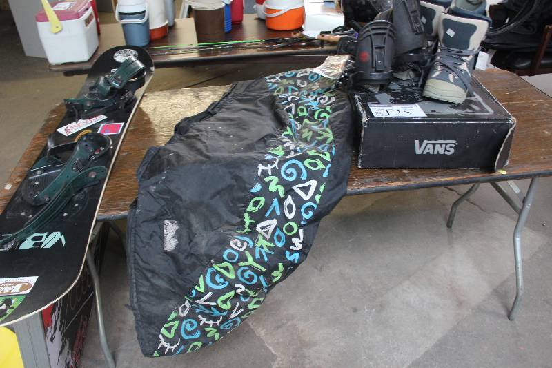 lot 125 image: Lot of (5) Ski Equipment Including Boots Sizes 7-13 Board Bag Extra Bindings