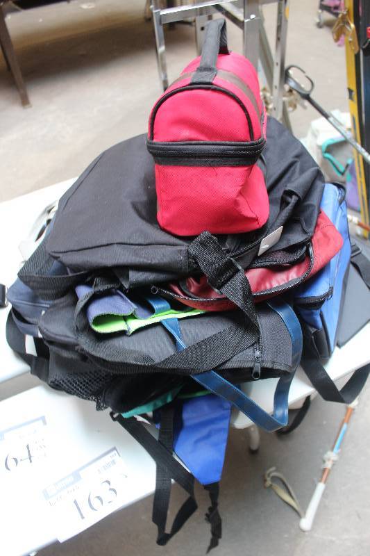 lot 163 image: Half Table Lot of Bags