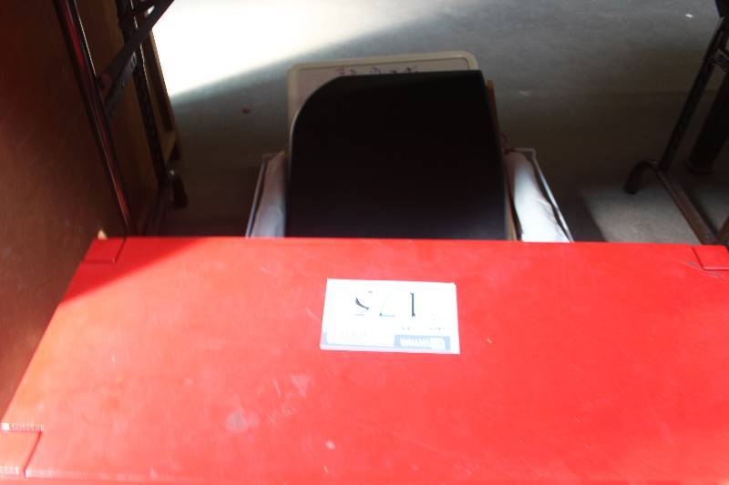 lot 175 image: Under Table Lot