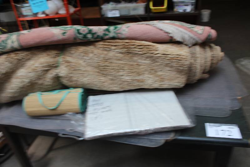 lot 172 image: Table Lot of Carpet And Protectors