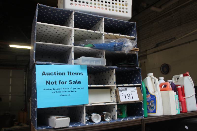lot 181 image: Top of Shelf Contents