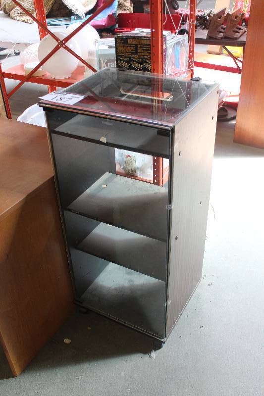 lot 187 image: Entertainment Cabinet