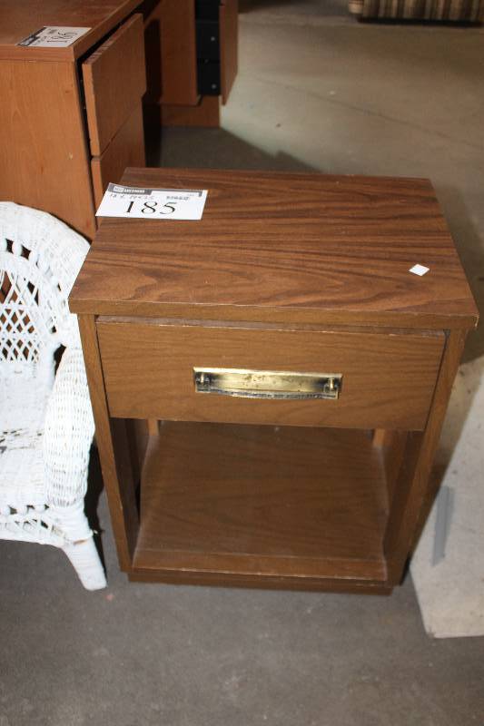 lot 185 image: End Table